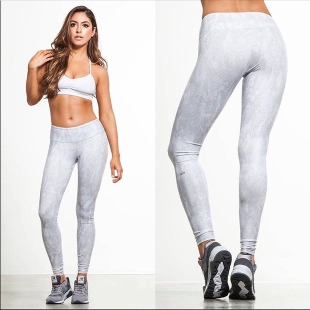 ALO Yoga Vapor Python Airbrush Legging